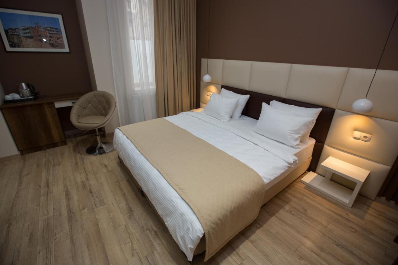 History Hotel Tbilisi Esterno foto