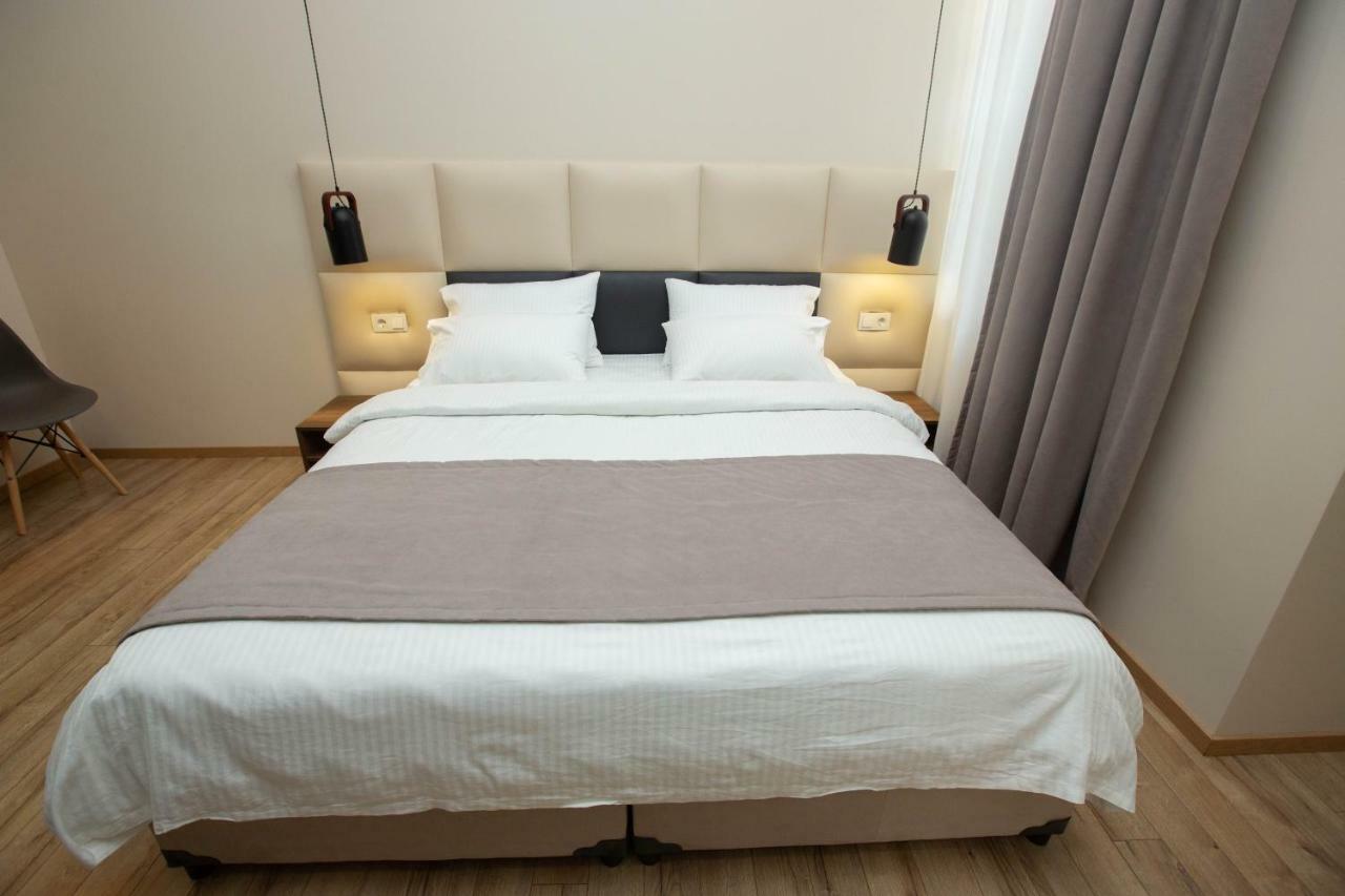 History Hotel Tbilisi Esterno foto